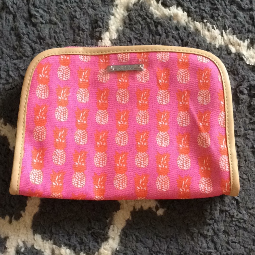 Stella and Dot Pineapple Beauty Bag